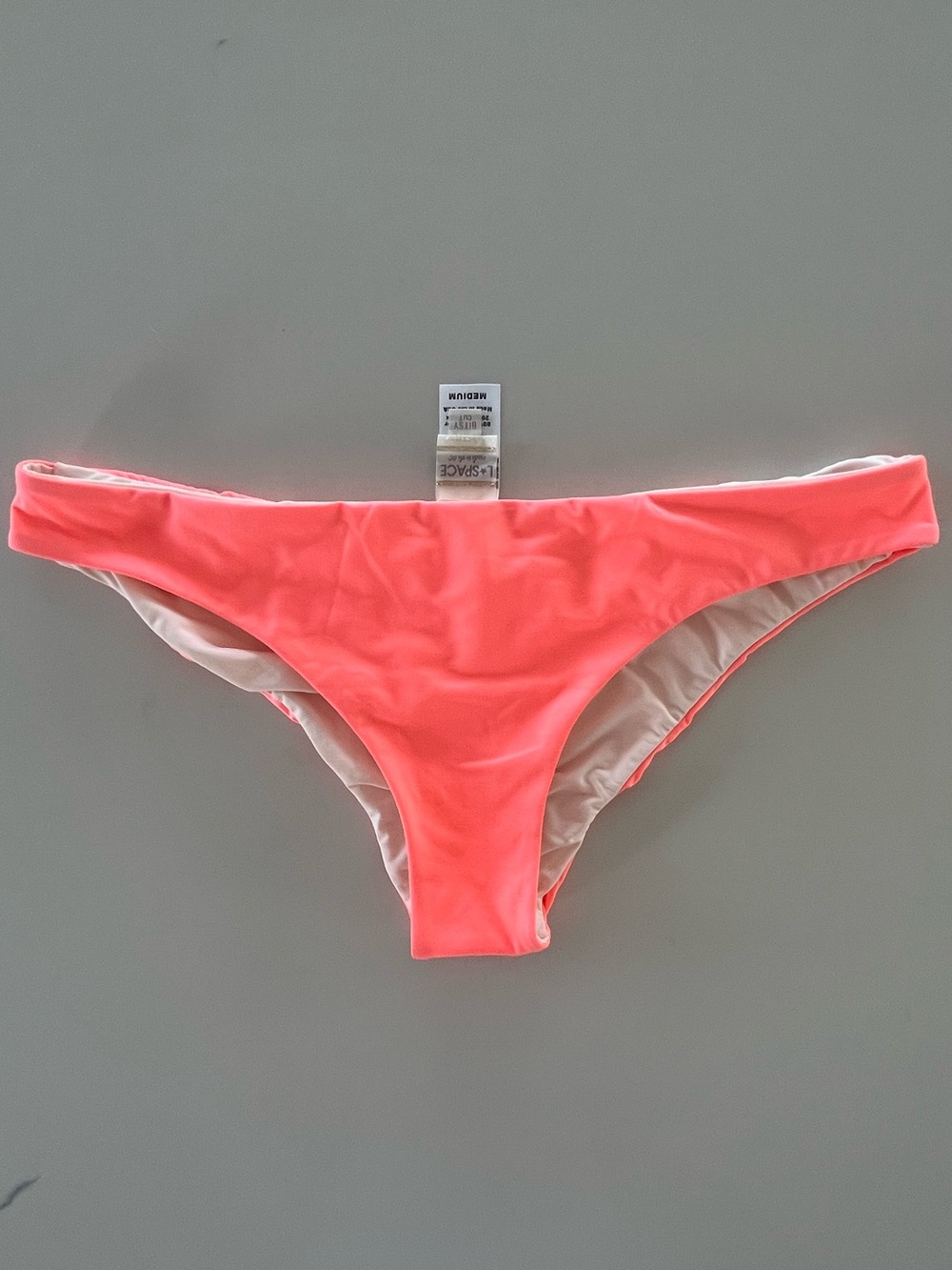 L*Space Reversible Bikini Bottoms Bitsy Cut Medium NWOT Electric Coral / Shell